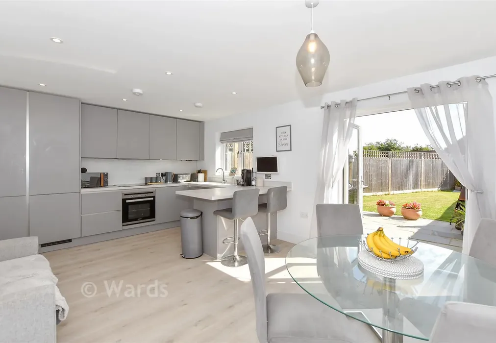 Kitchen/Diner - Sapphire Park, Sutton Valence, Kent - Wards of Kent