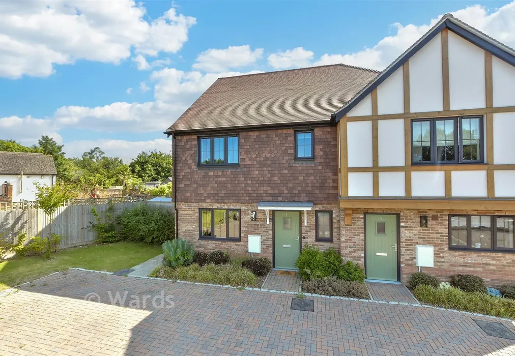 External (Web) - Sapphire Park, Sutton Valence, Kent - Wards of Kent