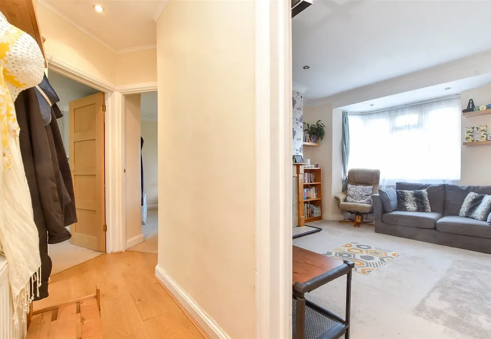 Entrance Hall - Alberta Avenue, Sutton, Surrey - Wards of Kent