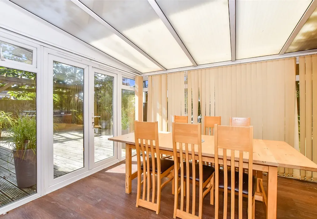 Conservatory - Orgarswick Avenue, Dymchurch, Kent - Wards of Kent