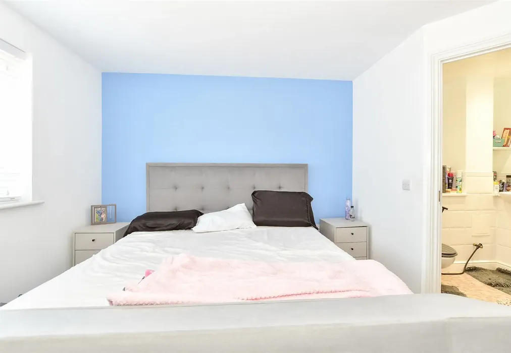 Bedroom 1 - Jackwood Way, Tunbridge Wells, Kent - Wards of Kent