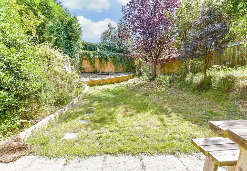 Rear Garden - Jackwood Way, Tunbridge Wells, Kent - Wards of Kent