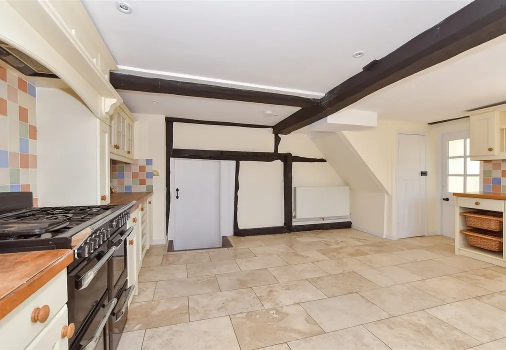 Kitchen - Cherry Lane, Great Mongeham, Deal, Kent - Wards of Kent