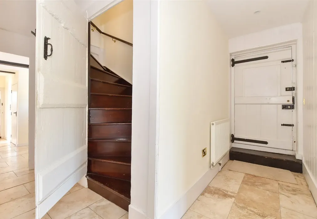 Internal Lifestyle Photograph - Cherry Lane, Great Mongeham, Deal, Kent - Wards of Kent