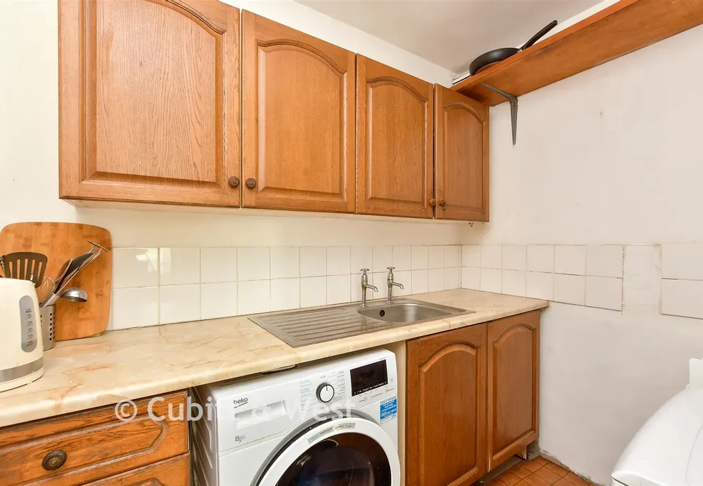 Kitchen - Riverside, Dorking, Surrey - Wards of Kent
