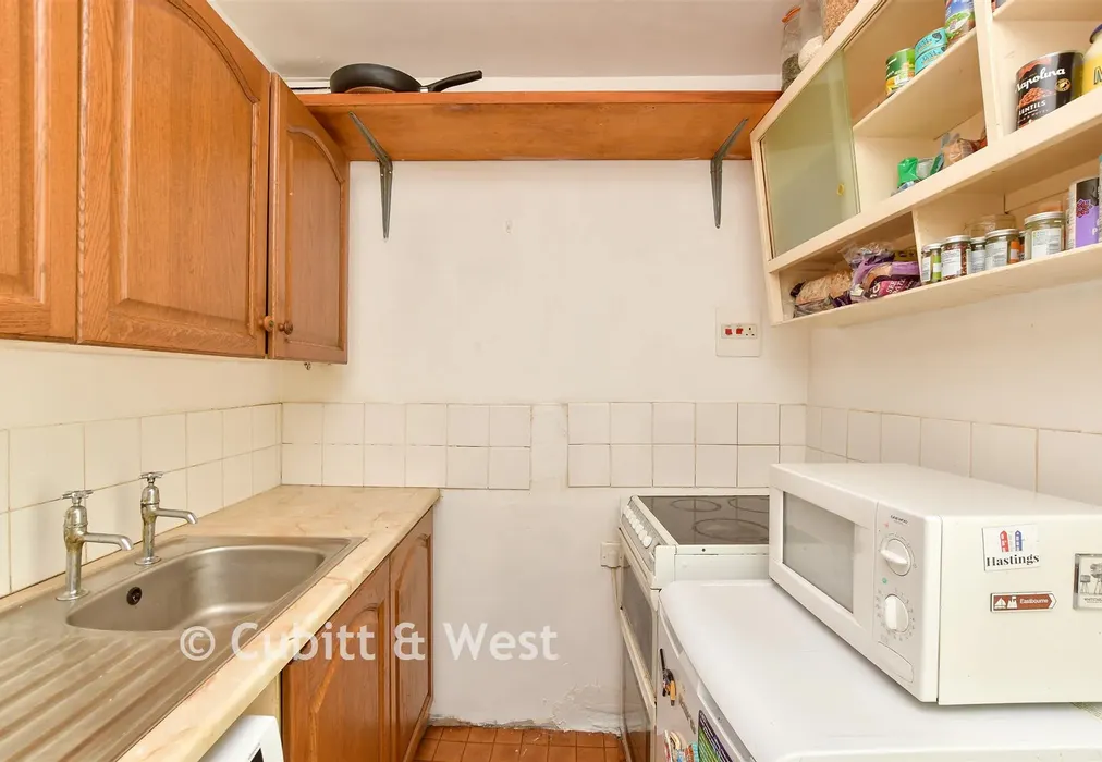 Kitchen - Riverside, Dorking, Surrey - Wards of Kent