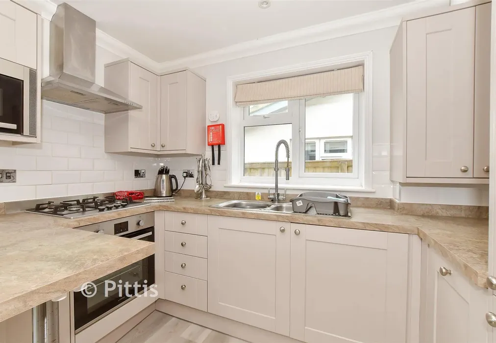 Kitchen - Fort Warden Road, Totland Bay, Isle of Wight - Wards of Kent