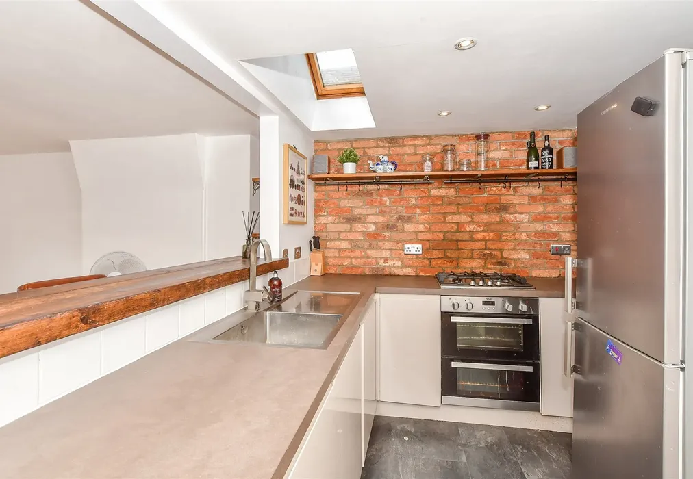 Kitchen - High Street, Tenterden, Kent - Wards of Kent