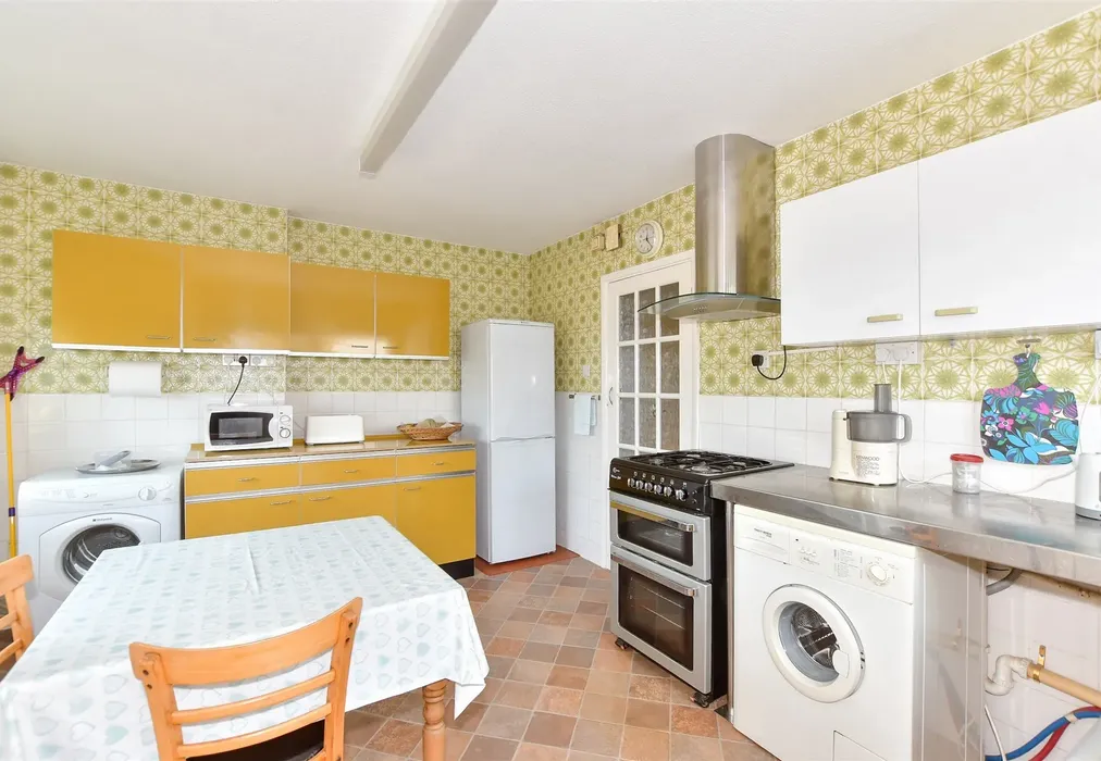 Kitchen - Northdown Road, Cliftonville, Margate, Kent - Wards of Kent
