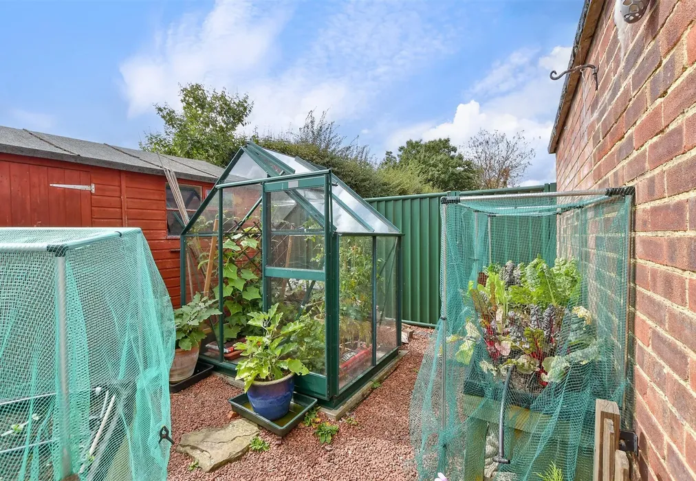 External Feature - Holborough Road, Snodland, Kent - Wards of Kent