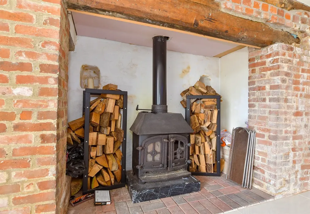 Internal Lifestyle Photograph - High Road, Thornwood, Essex - Wards of Kent