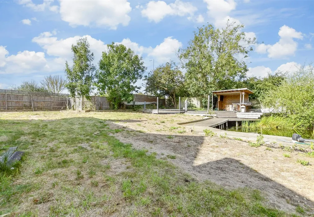 Rear Garden - High Road, Thornwood, Essex - Wards of Kent