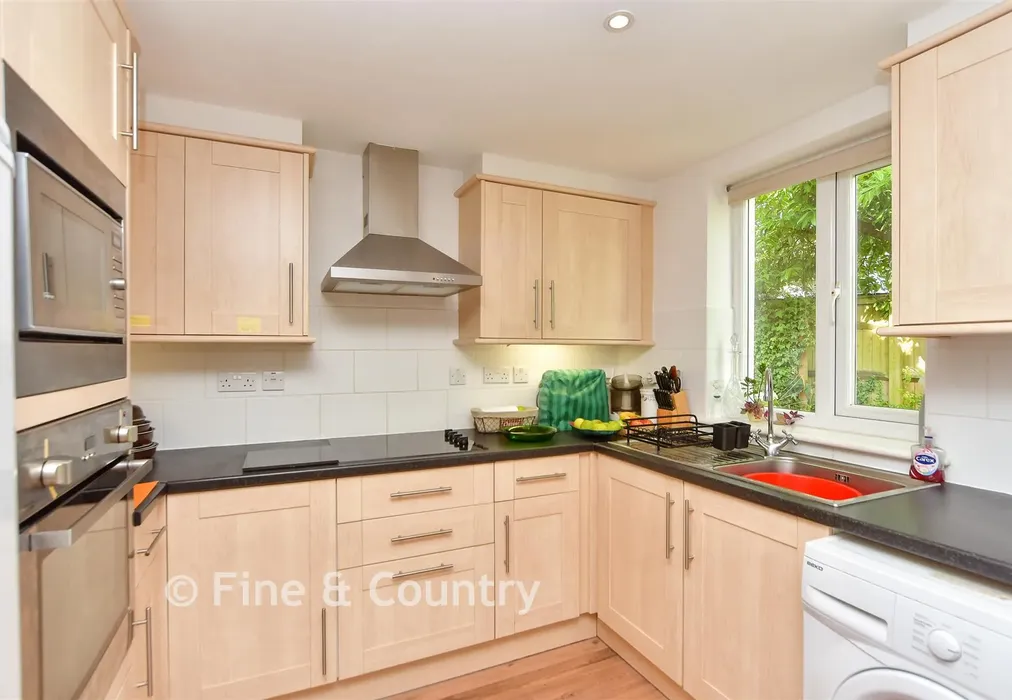 Annexe Kitchen - The Ferns, Tunbridge Wells, Kent - Wards of Kent