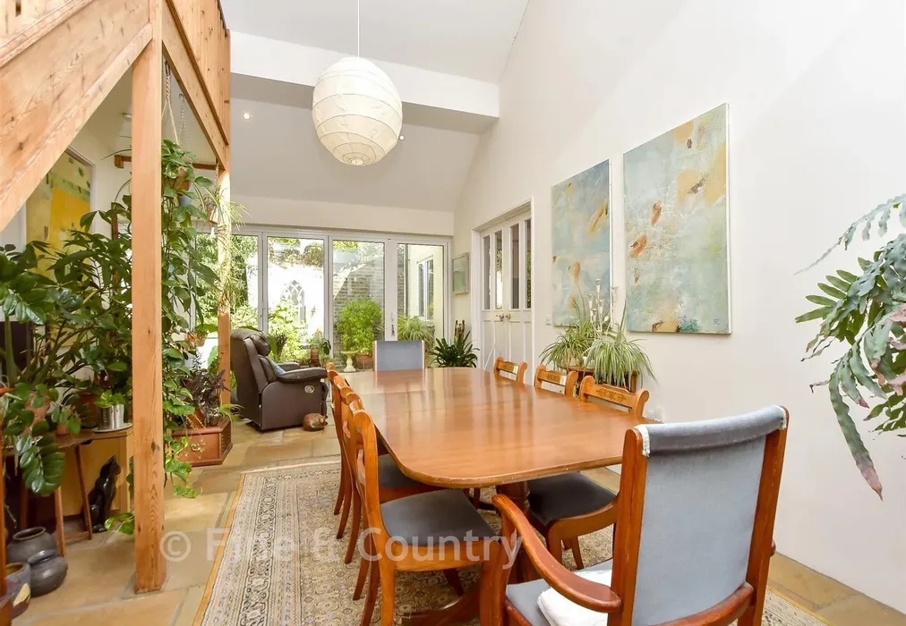 Dining Hall - The Ferns, Tunbridge Wells, Kent - Wards of Kent