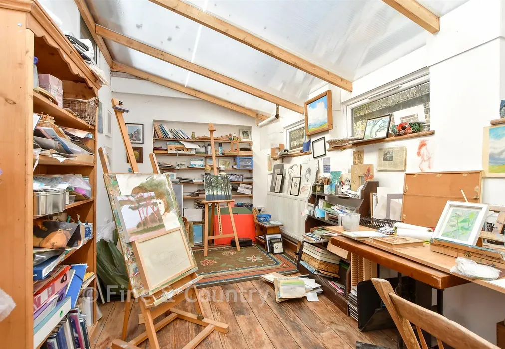 Artist Studio - The Ferns, Tunbridge Wells, Kent - Wards of Kent