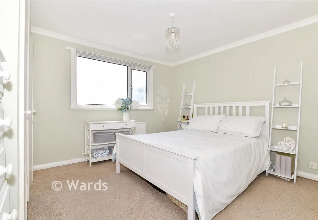 Bedroom 1 - Redleaf Close, Tunbridge Wells, Kent - Wards of Kent