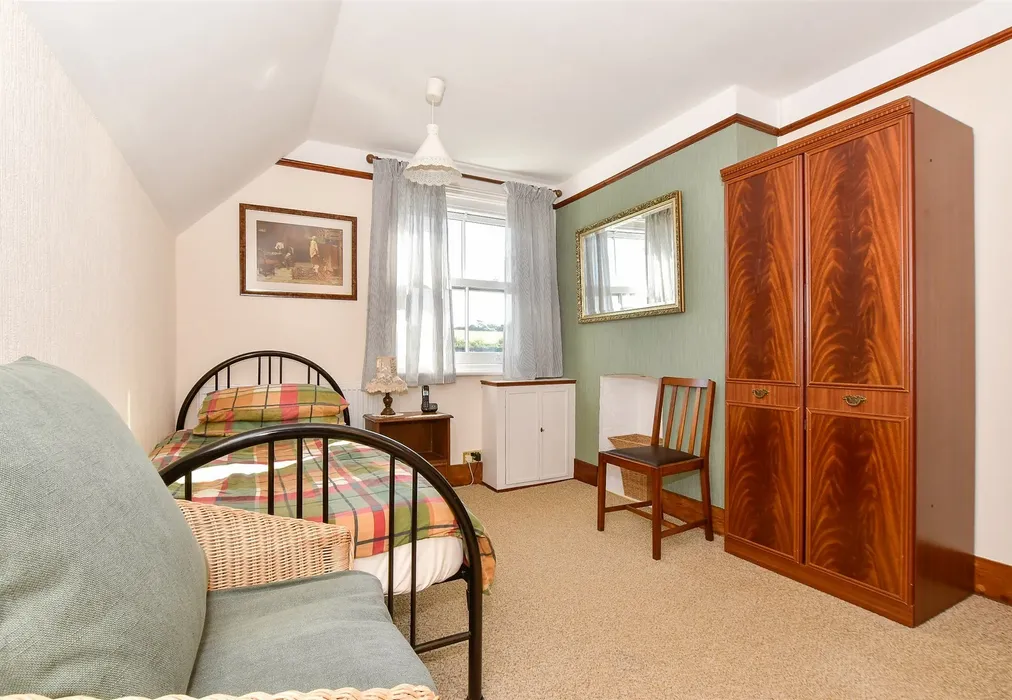 Bedroom 4 - Monks Lane, Freshwater, Isle of Wight - Wards of Kent