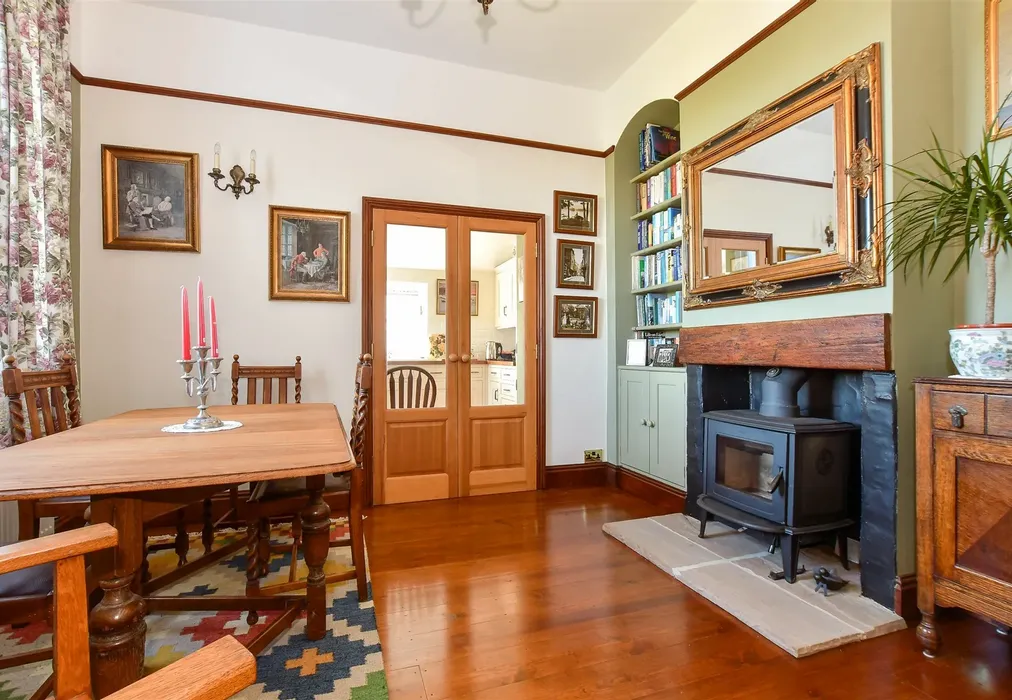 Dining Room - Monks Lane, Freshwater, Isle of Wight - Wards of Kent