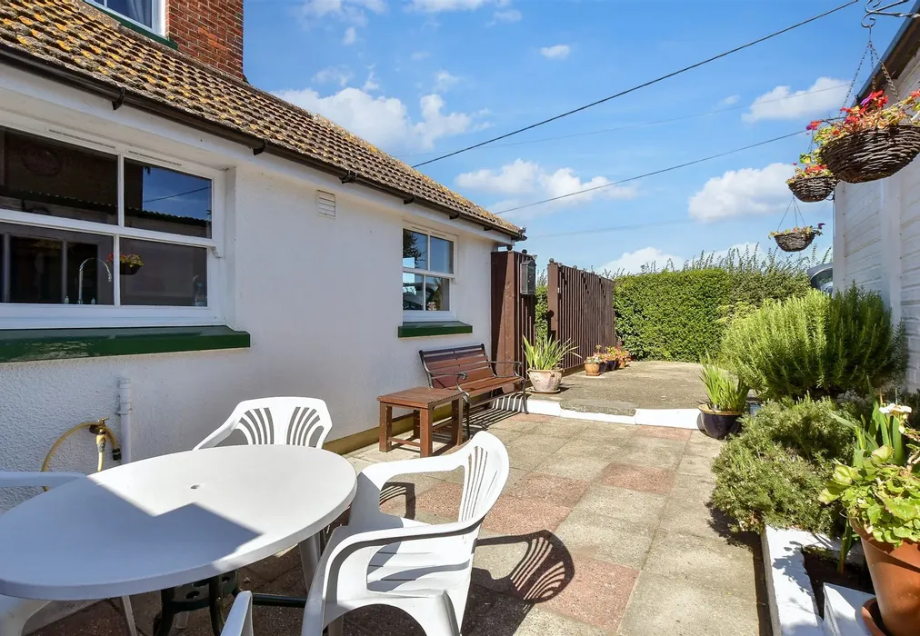 Patio / Decking - Monks Lane, Freshwater, Isle of Wight - Wards of Kent