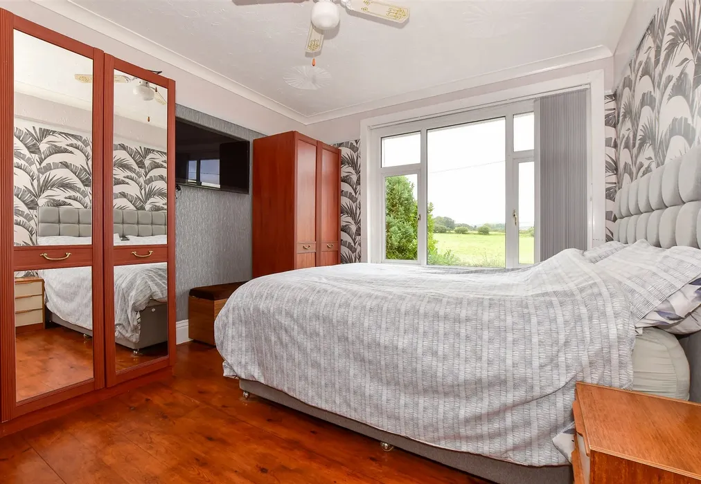Bedroom 1 - Main Road, Whiteley Bank, Isle of Wight - Wards of Kent