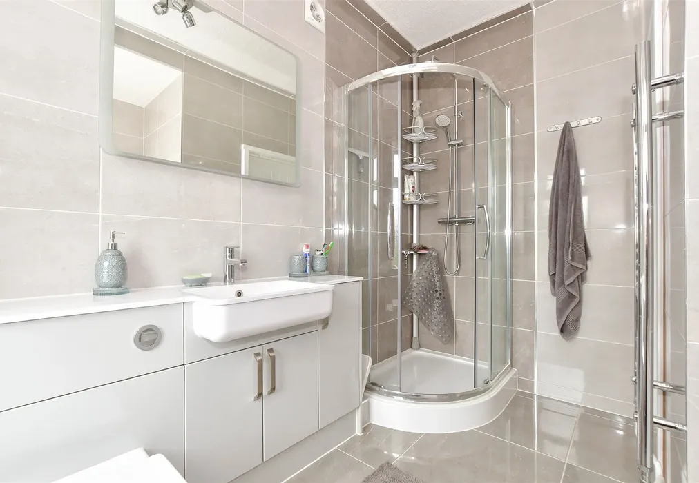 Bathroom - Main Road, Whiteley Bank, Isle of Wight - Wards of Kent