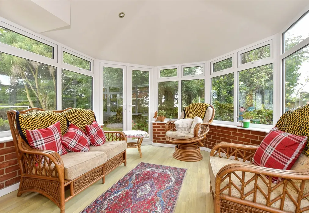Sun Room - Main Road, Whiteley Bank, Isle of Wight - Wards of Kent
