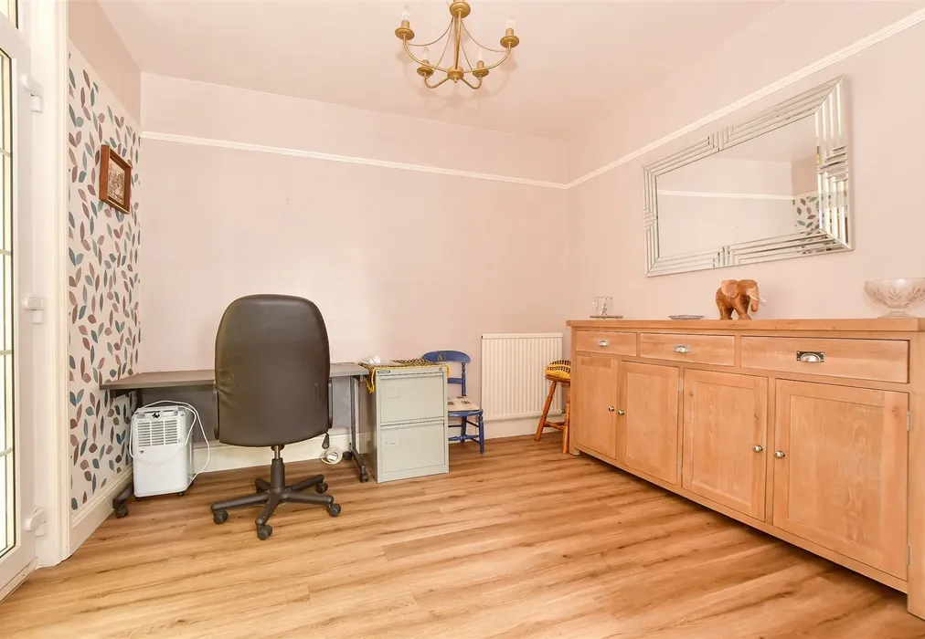 Dining Area - Main Road, Whiteley Bank, Isle of Wight - Wards of Kent