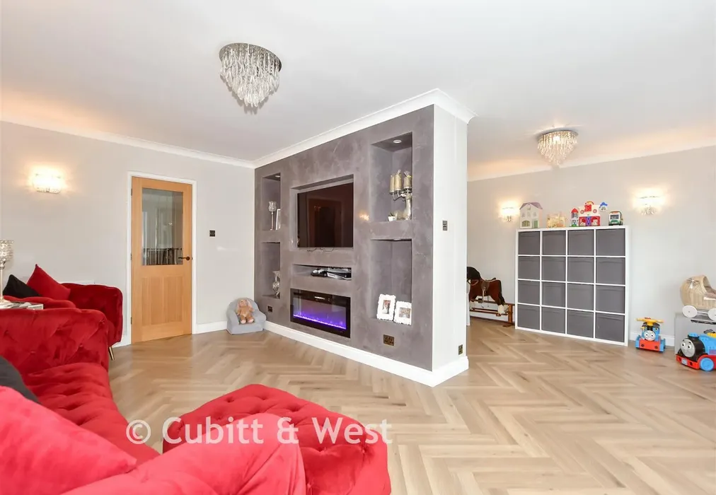 Lounge - Fourth Avenue, Denvilles, Havant, Hampshire - Wards of Kent