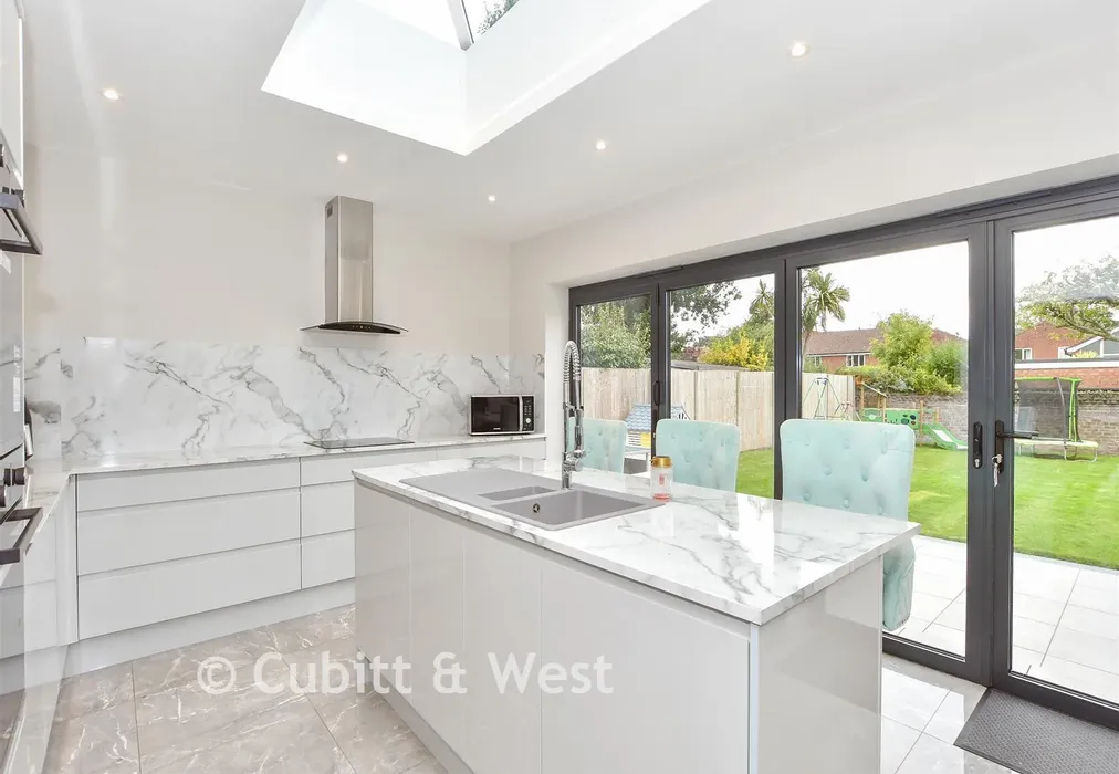 Kitchen - Fourth Avenue, Denvilles, Havant, Hampshire - Wards of Kent