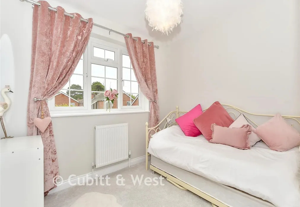 Bedroom 4 - Fourth Avenue, Denvilles, Havant, Hampshire - Wards of Kent
