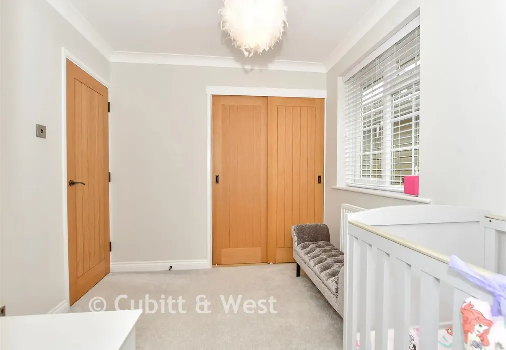 Bedroom 3 - Fourth Avenue, Denvilles, Havant, Hampshire - Wards of Kent