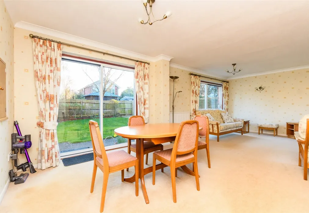 Dining Area - Fairlight Cross, Longfield, Kent - Wards of Kent