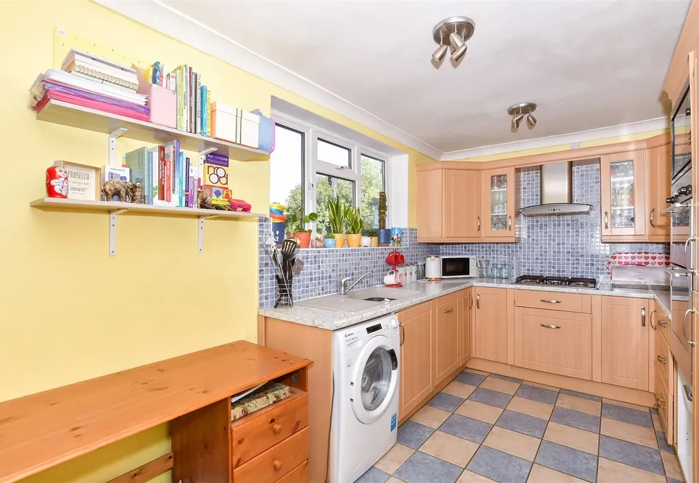 Kitchen - Captains Close, Sutton Valence, Kent - Wards of Kent