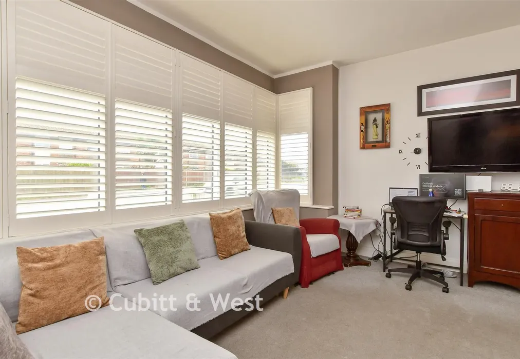 Kitchen /Living Room - South Coast Road, Peacehaven, East Sussex - Wards of Kent