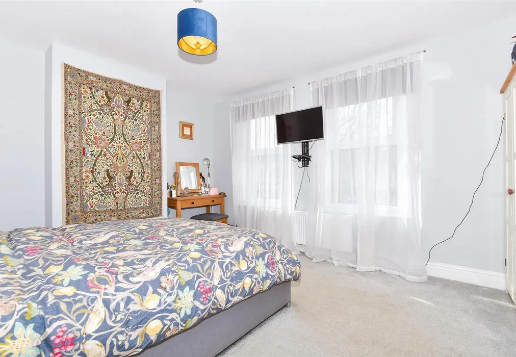 Bedroom 1 - St. Philip's Avenue, Maidstone, Kent - Wards of Kent