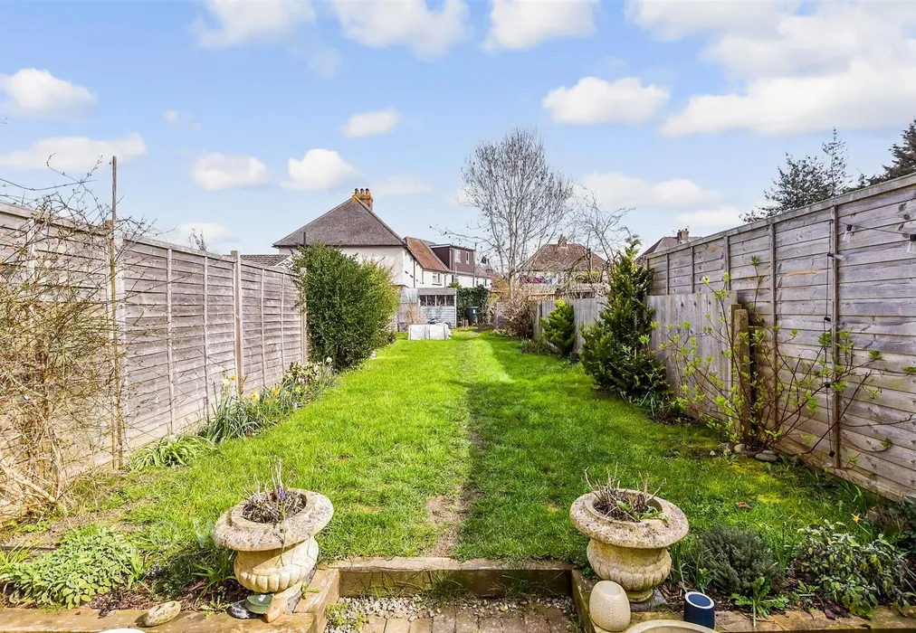 Rear Garden - St. Philip's Avenue, Maidstone, Kent - Wards of Kent
