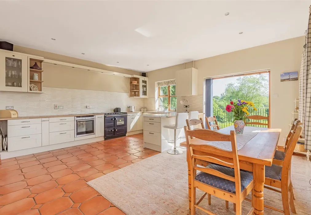 Kitchen/Dining Room - Parrock Lane, Colemans Hatch, East Sussex - Wards of Kent