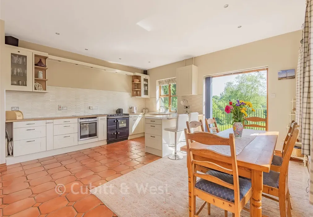 Kitchen/Dining Room - Parrock Lane, Colemans Hatch, East Sussex - Wards of Kent