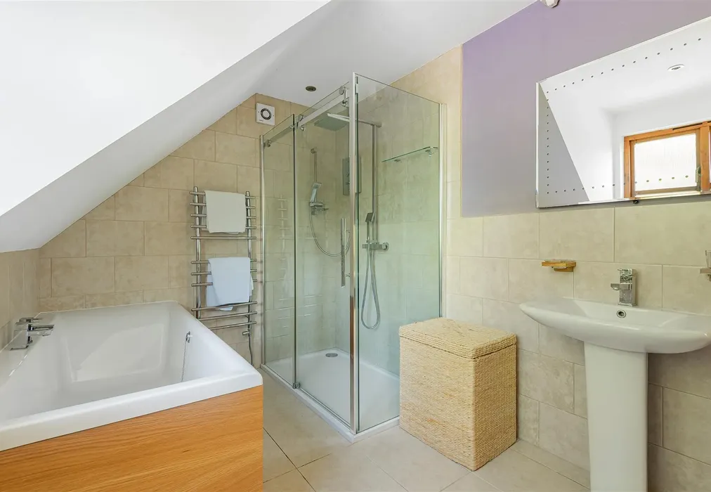 Shower Room - Parrock Lane, Colemans Hatch, East Sussex - Wards of Kent