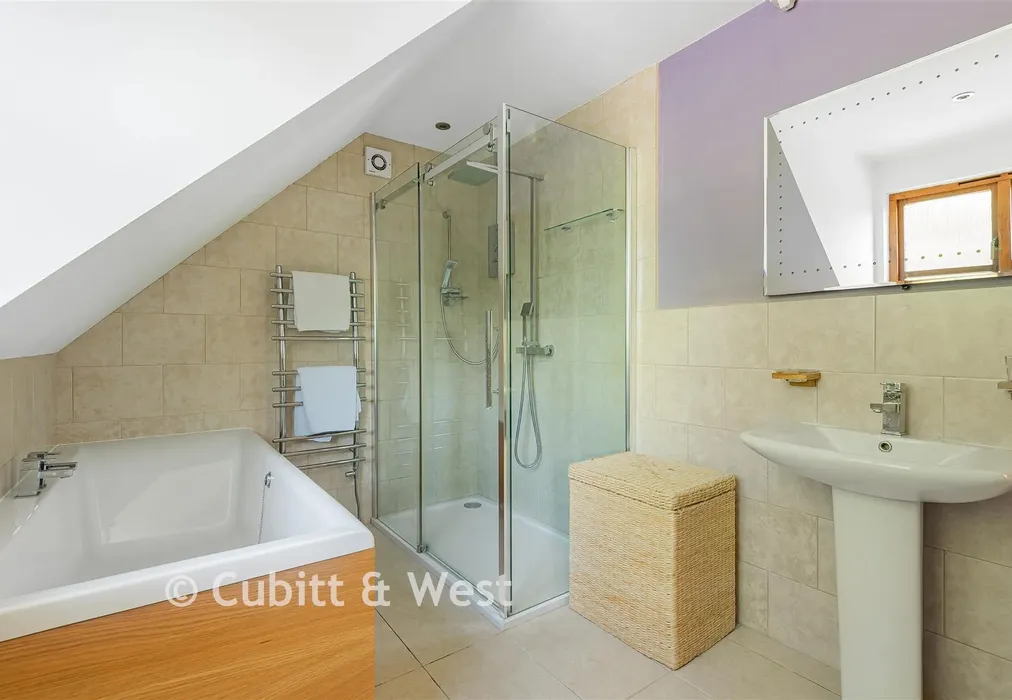 Shower Room - Parrock Lane, Colemans Hatch, East Sussex - Wards of Kent