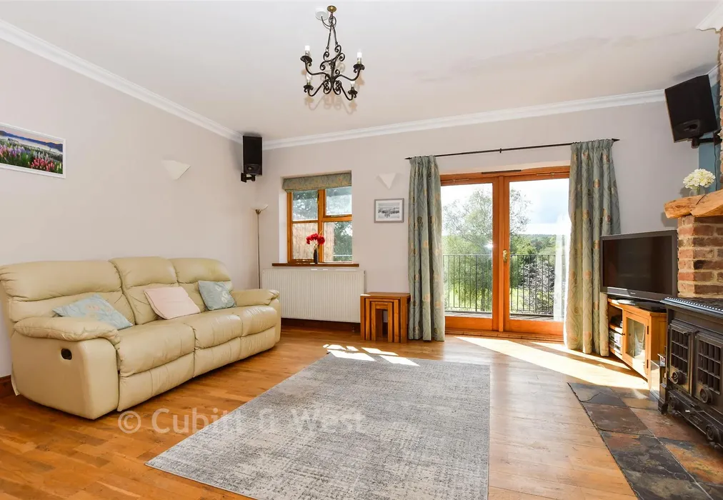 Lounge - Parrock Lane, Colemans Hatch, East Sussex - Wards of Kent