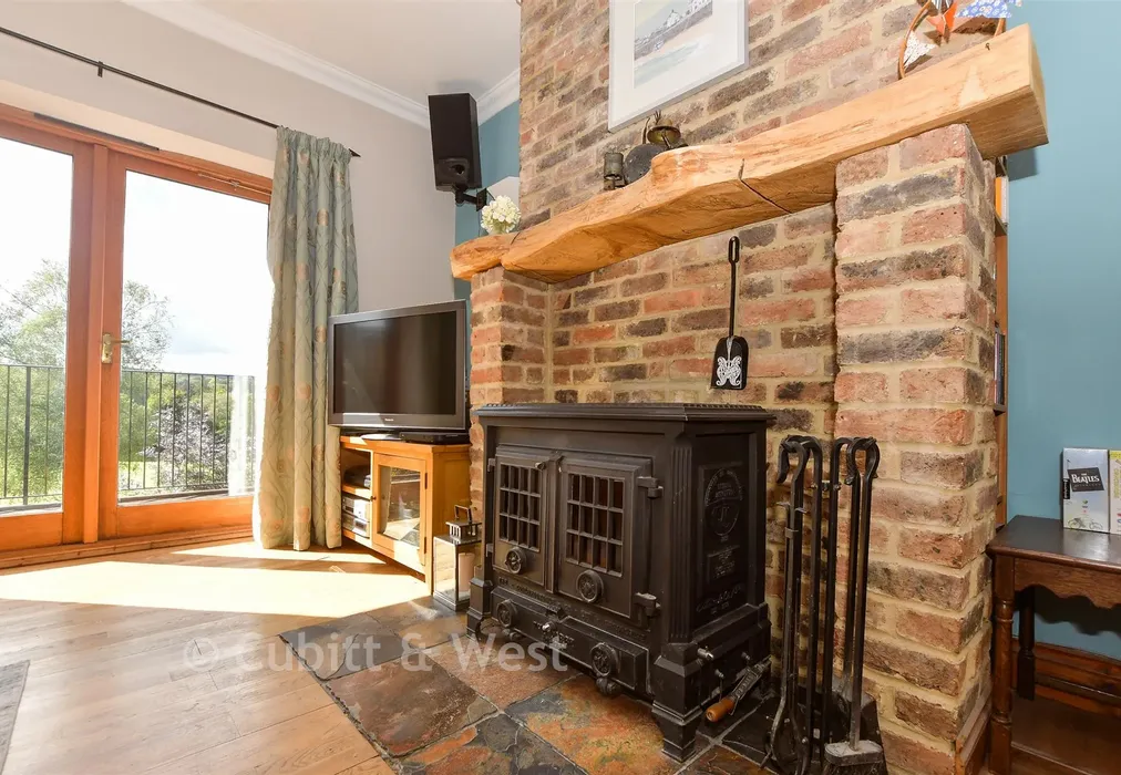 Internal Lifestyle Photograph - Parrock Lane, Colemans Hatch, East Sussex - Wards of Kent