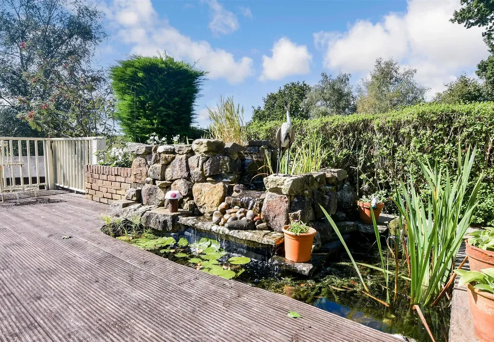 Patio / Decking - Parrock Lane, Colemans Hatch, East Sussex - Wards of Kent