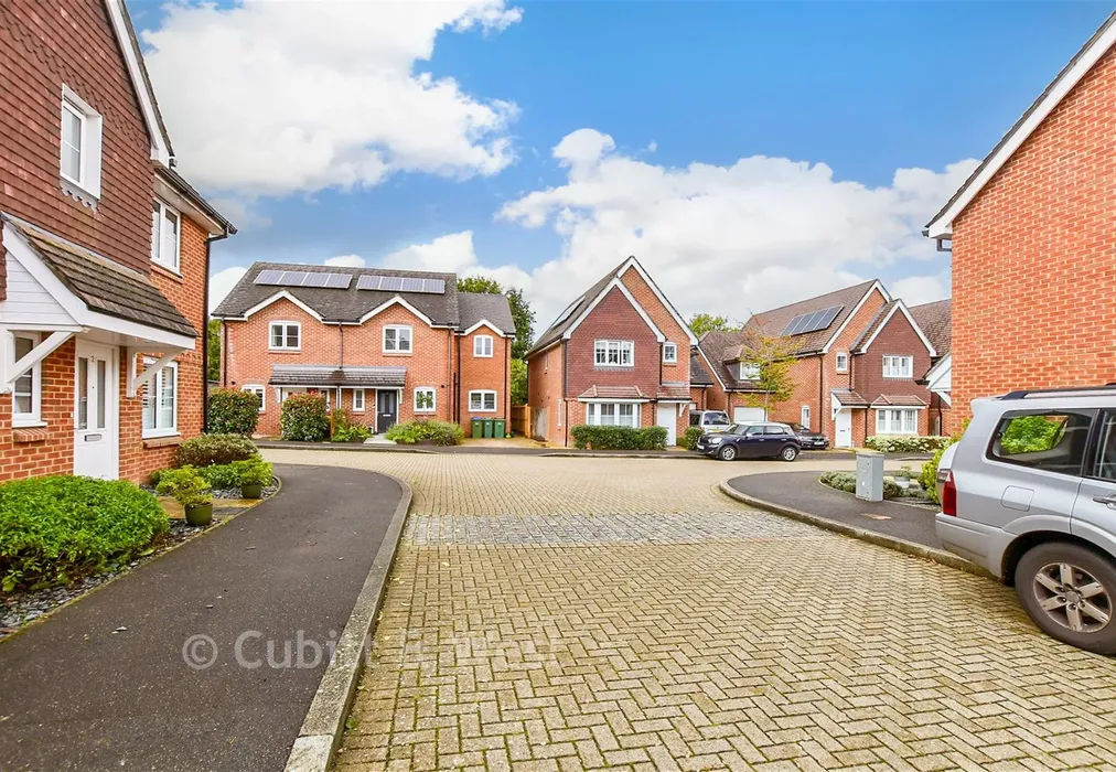Surrounding Area - Field End, Billingshurst, West Sussex - Wards of Kent