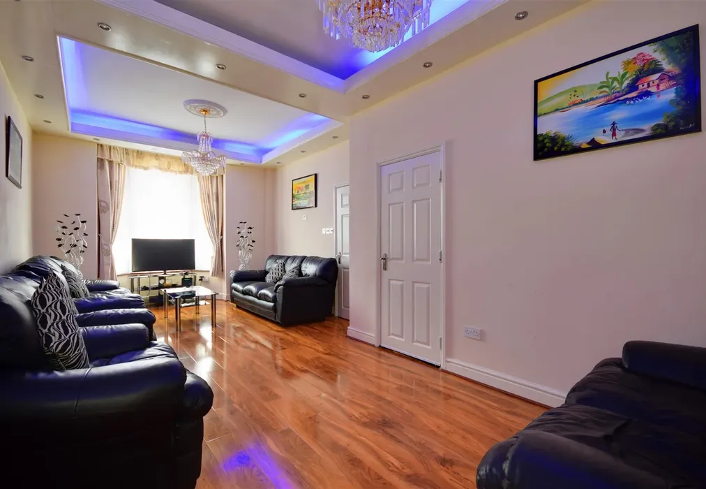 Lounge - Calderon Road, Leytonstone - Wards of Kent