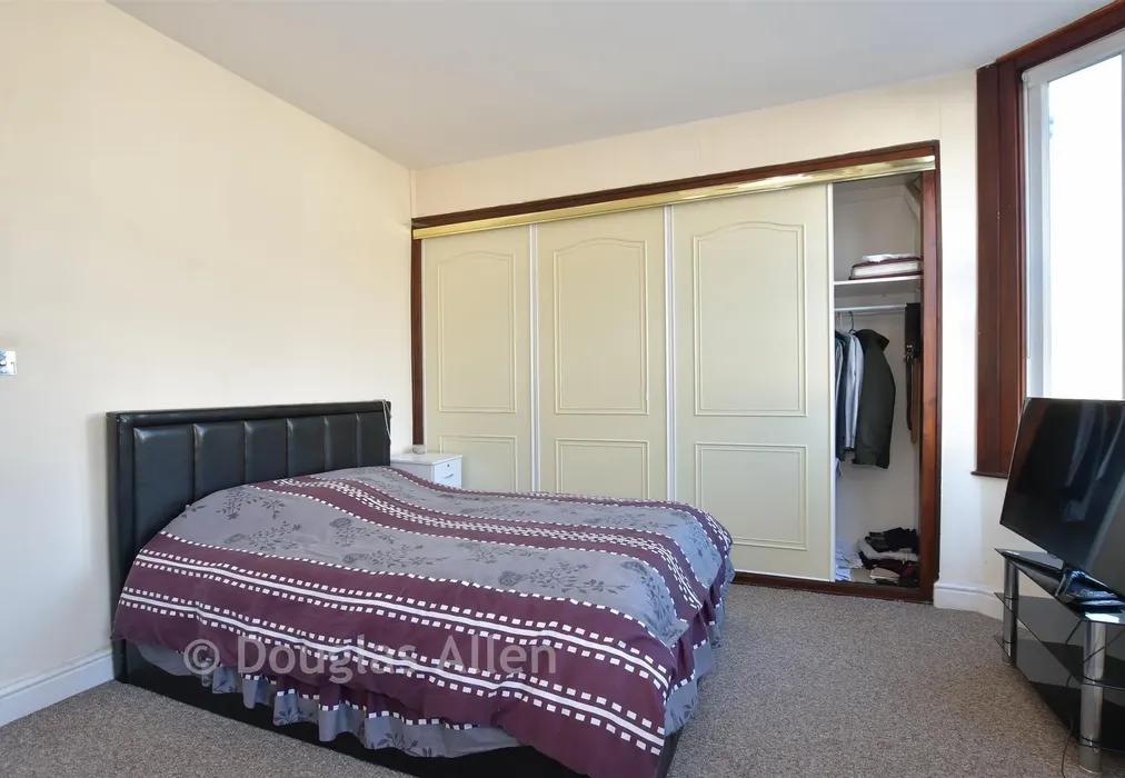 Bedroom 1 - Calderon Road, Leytonstone - Wards of Kent