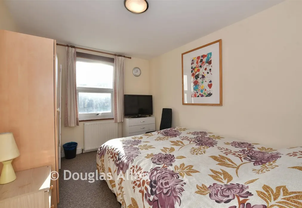 Bedroom 3 - Calderon Road, Leytonstone - Wards of Kent