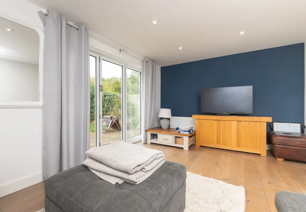 Lounge - Tilmans Mead, Farningham, Kent - Wards of Kent