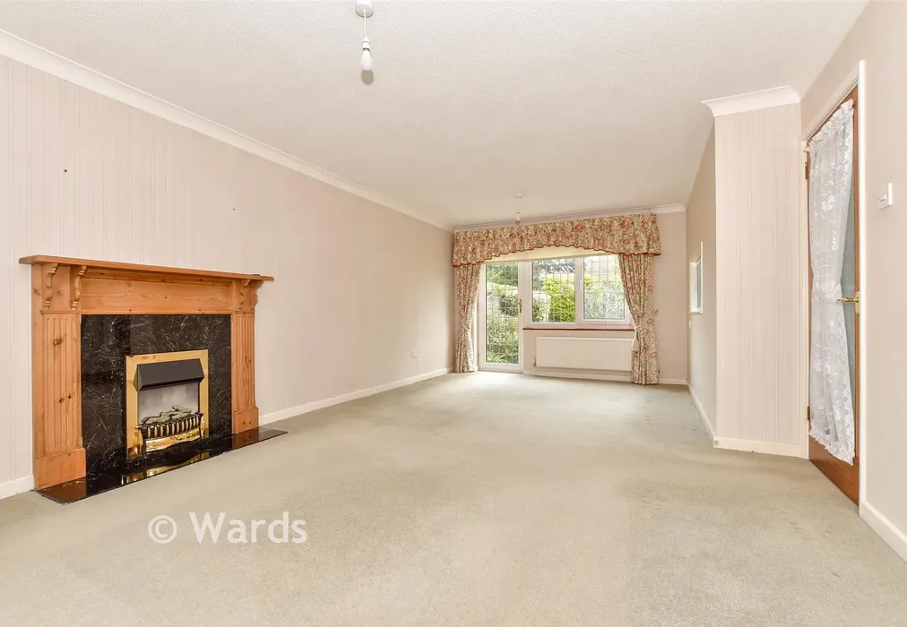 Lounge/ Diner - Queens Avenue, Birchington, Kent - Wards of Kent
