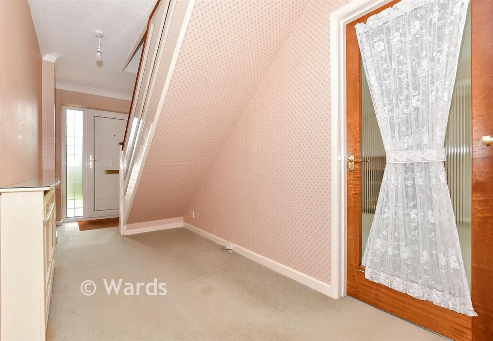 Entrance Hall - Queens Avenue, Birchington, Kent - Wards of Kent